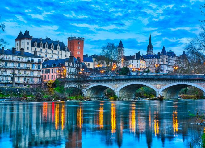 Ville de Pau en fin de journée