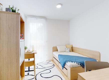 Appartement étudiant avec lit, placard et table